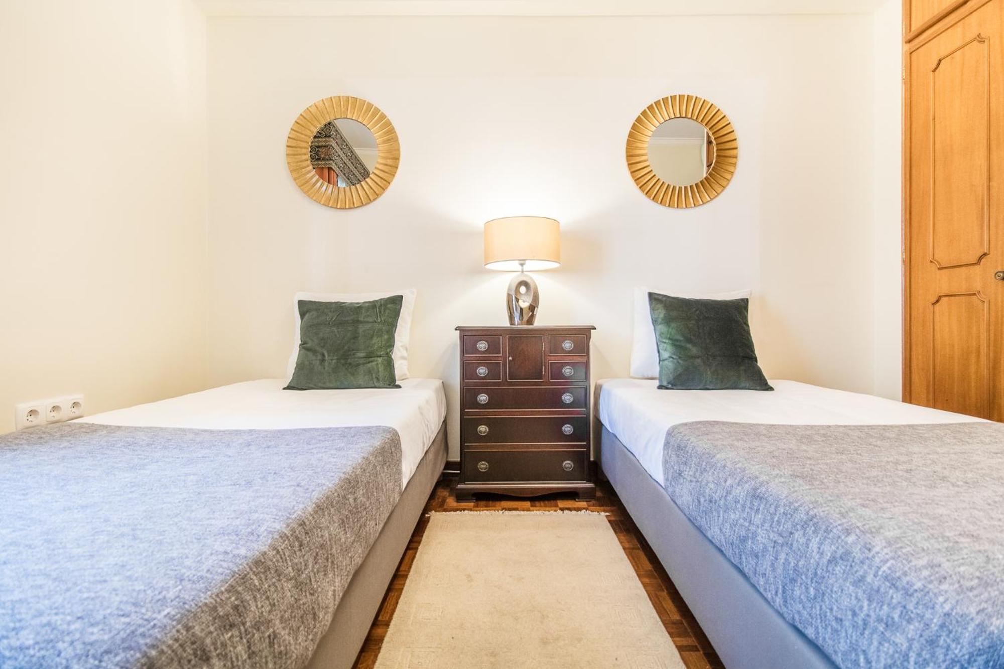 Telheiras Comfortable Stay Lisbon Luaran gambar